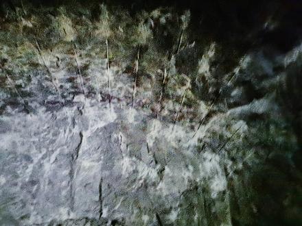不用红线也能间隔装药的聚能管罩光爆新技术,每炮节约炸材3000元,光爆效果好节约更多喷浆料。