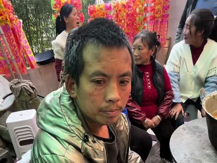 #原创视频 #正能量传递 #杨正雄 村里的抗坝子来帮杨正雄家做人!