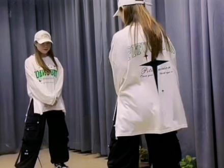 #新舞#我的女孩👧🏻
#背面完整版
#0.9倍慢速教程
演示寒春 #情人节快乐