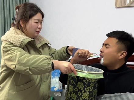 周大妞还挺会疼人! #我的乡村生活 #记录生活 #夫妻日常