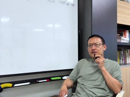 重磅!华为韬定律问世,半导体集体大涨!盘面两大信号引发思考#半导体 #交易 #先进封装 #芯片 #股票