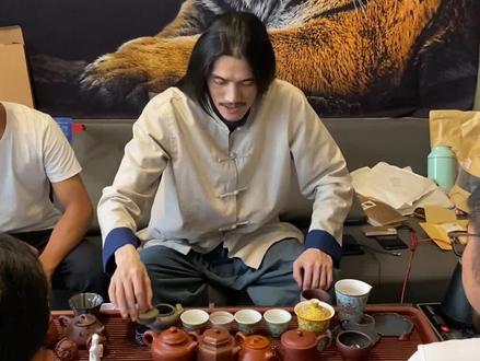 茶道 关公巡城 韩信点兵 加一个OK手势 再 鲤鱼翻身 动作欣赏 #茶生活 #玩壶愉快 #陈旭手快人