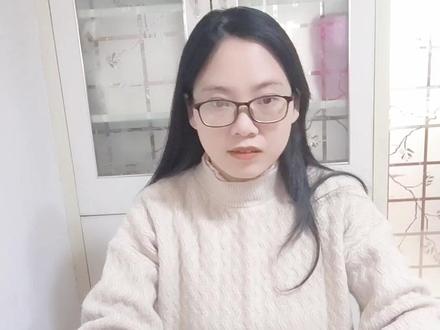 电商会计必看,批量开票保姆级教程 电商会计的宝子们是不是被零散开票搞到崩溃?今天手把手教你批量开票,效率直接翻倍。
✅ 第一步:导出订单 + 下载开票模板
1. 登录后台,找到「订单开票」模块,批量导出“待开票订单明细”。
盯紧这 5 个字段:抬头类型、发票抬头、企业税号、发票金额、商品数量,少一个都开不了。
2. 登录电子税务局,按路径「我要办税」→「开票业务」→「蓝字发票开具」→「批量开票」,下载官方批量开票模板(别自己做表格,容易校验失败!)
✅ 第二步:填写模板
直接把导出的明细,复制粘贴到模板对应列就行,超省事!
⚠️ 关键注意点:
1. 发票流水号:自编!我一般就按 1、2、3… 顺序编,目的是关联发票信息,随便填但不能重复
2. 商品和服务税收分类编码:这个不能错!错了会被退回,一定要按实际销售的商品对应编码填(不确定就去电子税务局查)
✅ 第三步:导入开票 + 收尾
填完模板保存好,回到电子税务局批量开票页面,点击「选择文件」上传表格,系统会自动校验~
校验通过后,勾选要开的发票记录,点「批量开票」,坐等系统生成电子发票!
最后把发票上传回后台,就大功告成啦~#电商税费 #电商会计 #电商财务合规 #电商