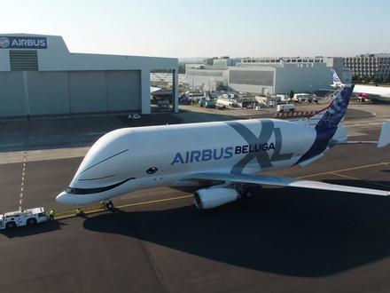 空客超级大白鲸运输机,从生产到首飞全过程 - In the making_ Airbus’ first BelugaXL #大白鲸 #空客