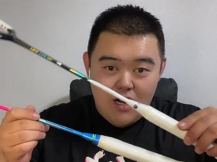羽毛球拍的细节#羽毛球装备 #李宁 #尤尼克斯 #羽毛球 #抖音小助手