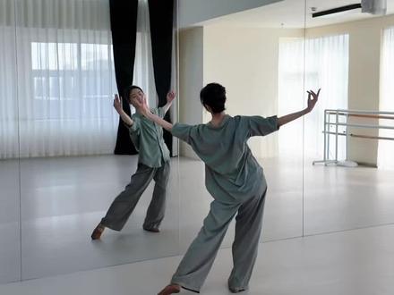 《你不必是一朵花》歌词分解保姆级教学片段3 #听说这个动作很火 #你不必是一朵花 #分解教学 #零基础学舞蹈 #成人舞蹈教学