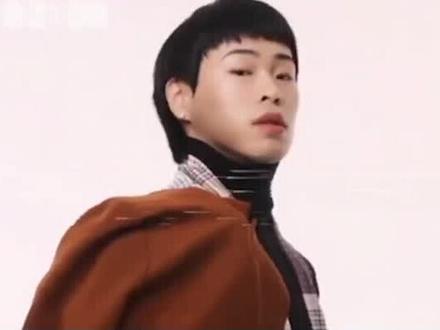 有粉丝想看@董代表 ,今天,他来了#网红