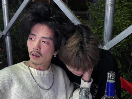 什么欲都能控制 唯独情的意 让人陷入谷底 无法自救