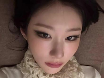 女团钓系小烟熏妆教!彩领仿妆 #美妆 #美妆百万新星计划 #妆教 #烟熏妆 #李彩领
