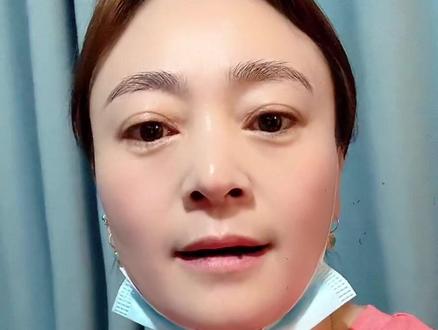 我想问问我们二婚的女人,我们经历过了一段失败的婚姻我们还会假装幸福吗?你们还会让自己过得委屈吗……?#二婚女人@田二妹电子商务 @彭丁科夫妇(二婚嫁头婚相差十岁) @田二妹憨包(二婚家庭经典段子) @喜贝儿(单飞了)