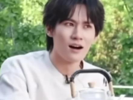 张哥,行李没搬够吗,又回到团里掺和了#张真源严浩翔#严浩翔贺峻霖#丁程鑫马嘉祺#张真源宋亚轩