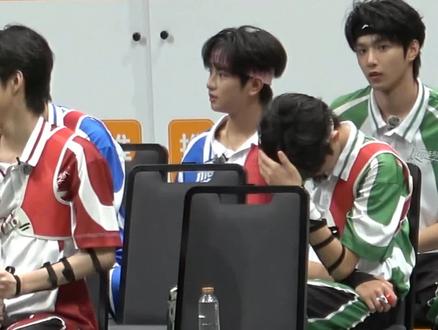 24年运动会橹橹偷看被发现#橹穆#271199#王橹杰#穆祉丞#TF家族运动会