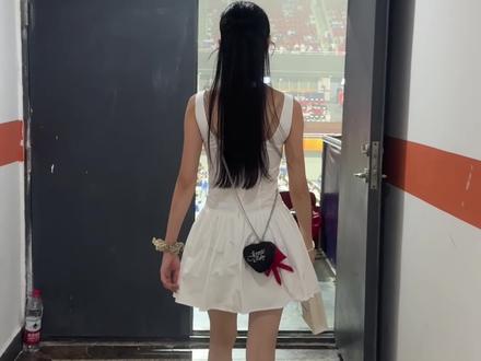 徐良说 下课了 于是 我的眼眶开始红了 我的青春 真的已经回不去了#徐良 #青春 #演唱会才是我的乌托邦