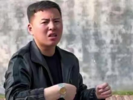 #刘一航臭显摆ai
刘一航臭显摆原视频完整版
刘一航臭显摆ai蜗牛特效
刘一航臭显摆原视频
刘一航臭显摆
刘一航
刘一航臭显摆ai特效
洋辣子臭显摆原视频
刘一航臭显摆皮鞋豆包
臭显摆皮鞋原版视频
#即梦ai #臭显摆
#AI分身戏精大赛 #我的AI分身杀疯了