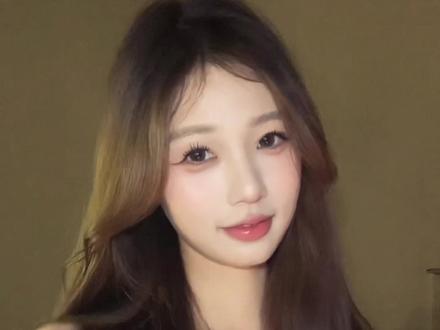 加了个滤镜重发一下~ #猫猫摇 #变装