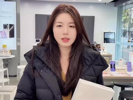 冬日告白礼物跃然眼前🤩 颜值超出圈的vivo S50抢先开箱📲 #vivoS50 #长焦Live神机 #玩机技巧 #数码科技 #大唐回浦