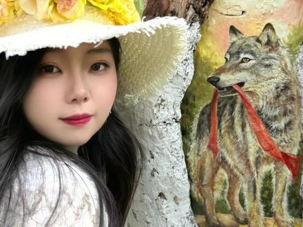 我在树洞里画了格林,仿佛它曾来过这里。#格林 #重返狼群 #青年创作者计划 #原创视频 #画画