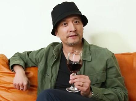 酒越饮越暖,水越喝越寒,一杯酒,致敬哥哥张国荣#酒 #微醺 #张国荣
