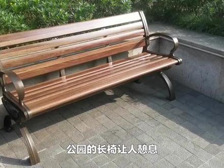 公园的长椅,为何躺不下穷人?