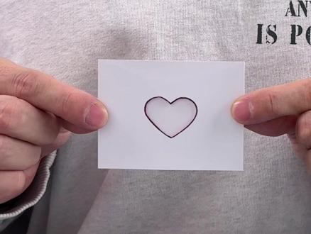 做个超简单的弹纸爱心,好玩的魔术小手工,浪漫永不过时#手工diy #情人节礼物