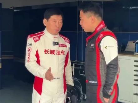 魏建军刚看完F1,转头就盯上GT3赛车了! #魏建军真的下赛道了 #魏建军的玩车哲学