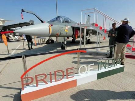 印度光辉战机坠毁 #热点新闻事件 #印度 #光辉战机坠毁