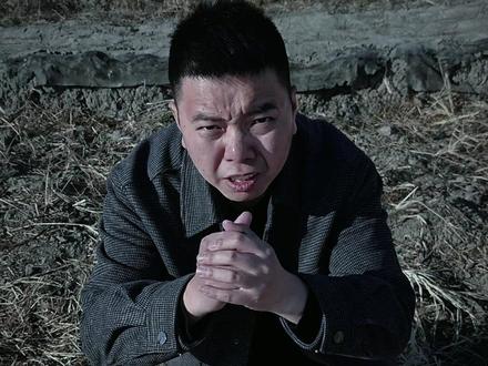 穿越者身份暴露,藏得再好也会被发现#一人分饰多角 #万万没想到 #剧情搞笑