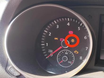 #换车灯灯泡#大众高尔夫六#汽车保养与维修