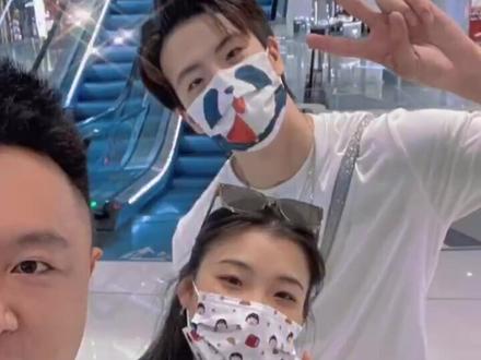 #王诗玥 王诗玥柳鑫宇最新消息!
终于要双双回到故乡回到妈妈身边!#王诗玥柳鑫宇 #大柳鑫宇王诗玥冰舞成热点事件 #王诗玥柳鑫宇在兰州奥体中心综合馆与粉丝们见面 #世界冠军 @DOU+小助手 @抖音小助手