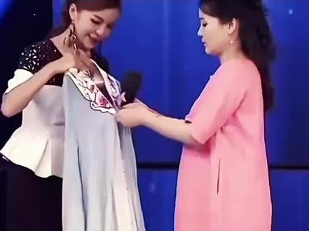 何赛飞老师,天下第一嗲!#传递戏曲文化 #聆听天籁之音 #国粹越剧