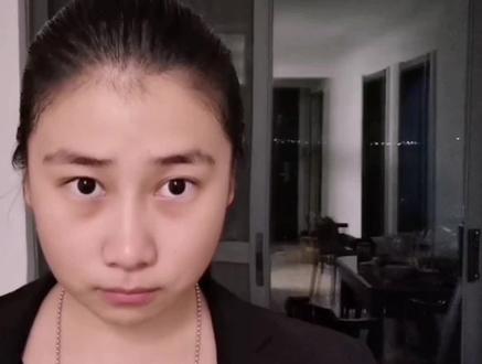这架势把我看懵了,这是模仿我的天花板啊!#狼爷和小凉 #创作灵感 #情侣 #剧情 #模仿狼爷 @凉