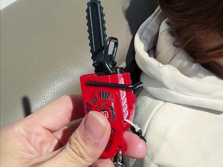 创意拉绳电锯,超酷书包挂饰送礼佳选!
#整蛊礼物推荐 #书包精致挂件 #新奇好物挂饰 #创意玩具挂饰 #热门礼物选择