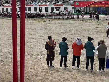当雄县当吉仁赛马节五千米