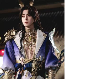 注意看这是一条小帅的vlog
敖瑞鹏COS的镜头外40秒大揭秘!
和平精英马年生肖神装|天马神君·驭风,2月15日重磅上线!
#和平精英春节双神装降临
#大吉大利和平年
#敖瑞鹏