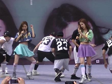 by2高难度空中劈叉 #by2 #没理由 #by2演唱会