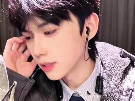 表演型选手#何秋亊 #何秋亊直播录屏 @何秋亊