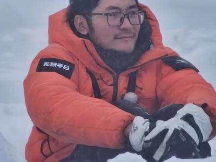 这波贪了,应该把这直播留到过年看的 #Tim #影视飓风 #Tim100小时雪地求生 #无尽冬日