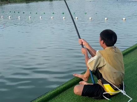 老板小瞧我说我钓不到,今天我必须给这老板好好上一课!