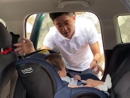 1岁以下的宝宝怎样使用安全座椅更安全?#宝宝 #宝爸 #宝得适双面骑士 @抖音小助手