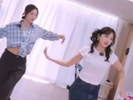 陈梦想学跳舞!程潇手把手指导,身姿婀娜有天赋,粉丝:进女团吧