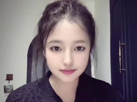 可以找我拿模板
语文应用文想拿满分,真的不用死记硬背一大堆范文,也不用熬夜死磕各种复杂格式!直接套用这套整理好的高频考点万能模板就够了!
里面完整覆盖了专升本考试里最常考的通知、通报、函、请示、报告等核心文种,从标准格式、规范结构,到每类文书专用的固定衔接语、开头结尾万能套话,再到阅卷老师最在意、最容易丢分的格式易错点,全都一次性整理齐全。不管是基础薄弱、零基础入门,还是考前突击提分,都能直接上手套用,考场里快速构思、快速写完,稳稳守住应用文分数,不因为格式、话术丢冤枉分。#新疆专升本 #新疆专升本应用文 #新疆专升本语文 #新疆专升本应用文怎么写