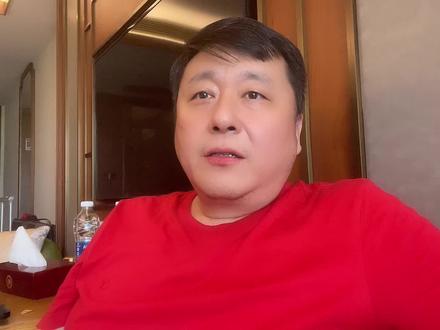 砸锅卖铁大叔火了……@北京砸锅大叔直播号 #股票