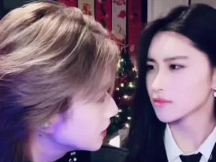 一直盯妻 一直想亲 阿黄还是有听进去十一妈妈的话的 “克制一点”#東十一 #黄庚依