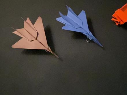 一款简单又美观的折纸F-15战斗机!真的可以飞哦!