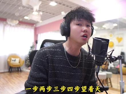 《星晴(前苏联版)》ai和真人翻唱对比来啦!翻唱时自己笑场好几次哈哈哈#反应视频#音乐欣赏#歌曲翻唱 原作者@录音师小强