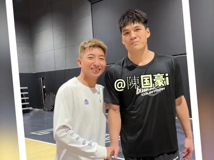 野球帝再次迎来新师傅加入!希望兄弟们多多支持!#野球帝courtman #chasethemoment @陳国豪i @野球帝