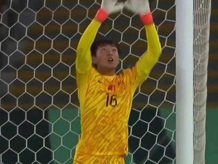 控球占优互有攻防,U23国足半场0比0越南U23 #U23国足半场0比0越南U23 #李昊场场有神扑 #U23国足vs越南