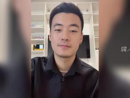 太贪心!千万网红晚晚售卖盲盒,一个破布条加两辫子竟能卖200多 #晚晚 #售卖盲盒 #芭比常 #竟能卖200多