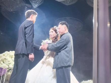 祝舅舅,舅妈新婚快乐。佳伟妹妹婚礼现场,#佳伟 #曹县同城 #佳伟传媒 #大圆哥 #婚礼现场