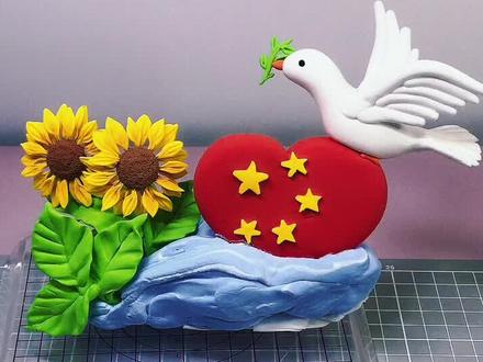 幸有祖国,山河无恙!粘土版和平鸽教程奉上,祝亲们国庆假期快乐!#超轻粘土手工 #原创手作 #粘土 #国庆节 #国庆